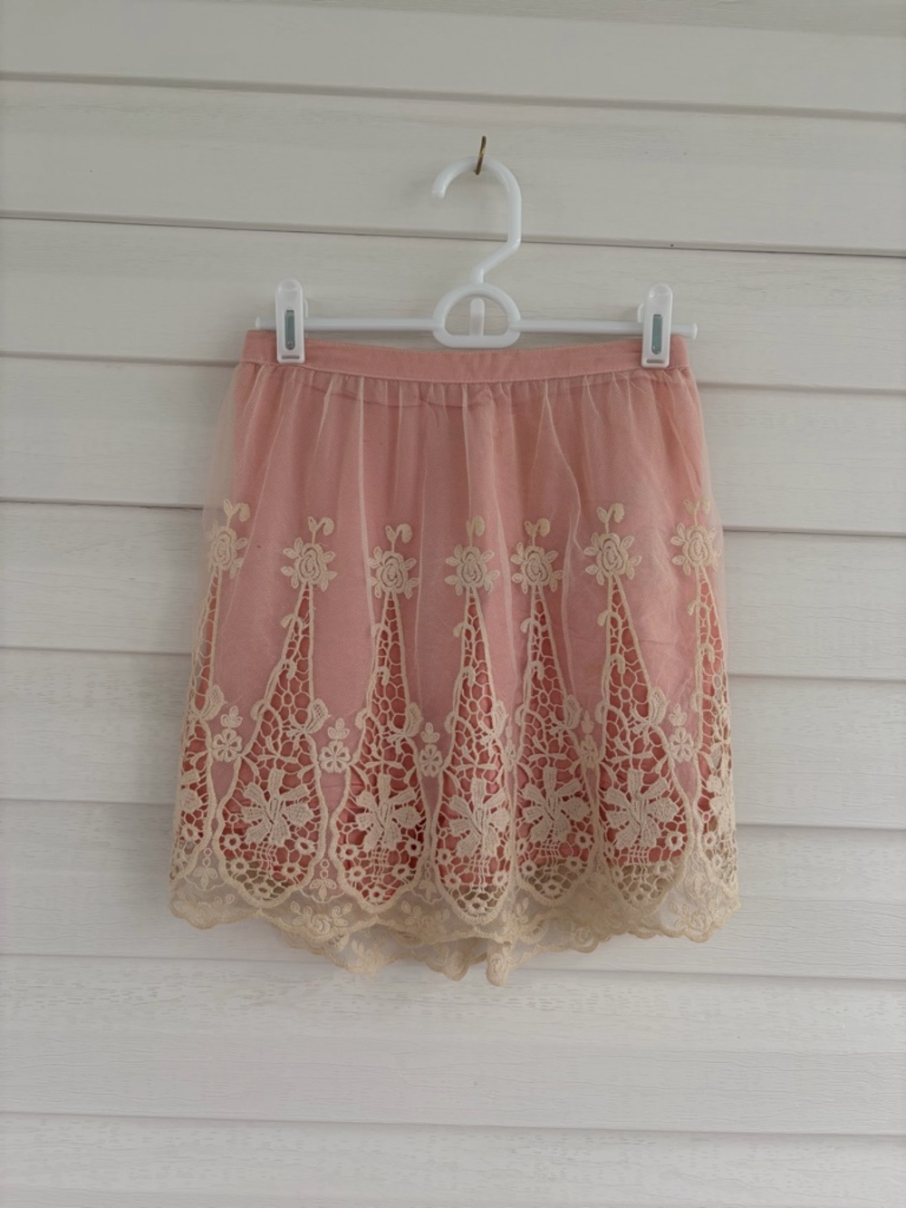 Abercrombie & Fitch Lace Mini Skirt Pink Cream Coquette Feminine Spring Outfit